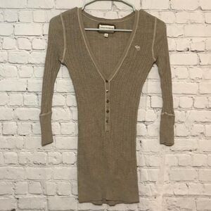 ABERCROMBIE TAN RIBBED KNIT TOP